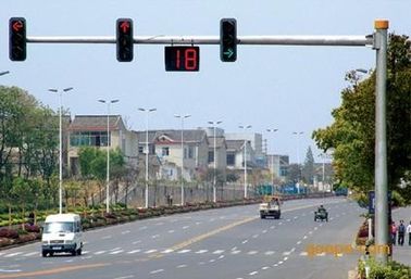 Cina La immersione calda ha galvanizzato braccio di Palo 11m del semaforo di norma di 6.5m il singolo per la strada di traffico fornitore