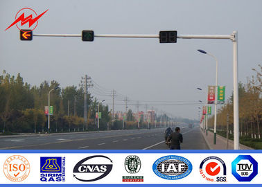 Cina il semaforo di 7M Palo Gr65 4m/6m ha galvanizzato la strada pali leggeri con il sostegno di 9M fornitore
