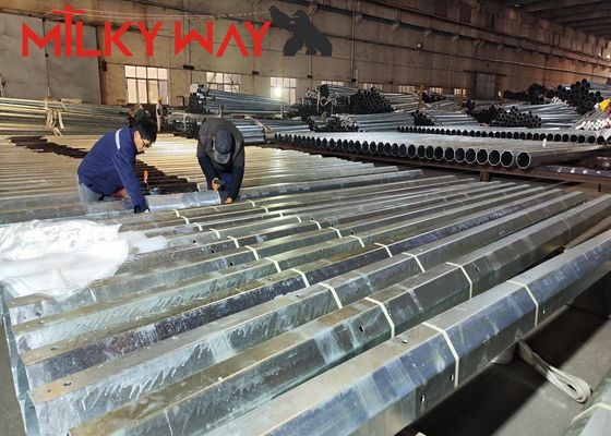 Cina Palo elettrico di trasmissione zincato da 9 m 200dan 400dan 650dan per linea di distribuzione fornitore