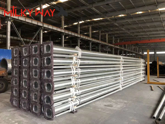 Cina Poltrone galvanizzato dei semafori 10M altezza 7M braccio crociato fornitore