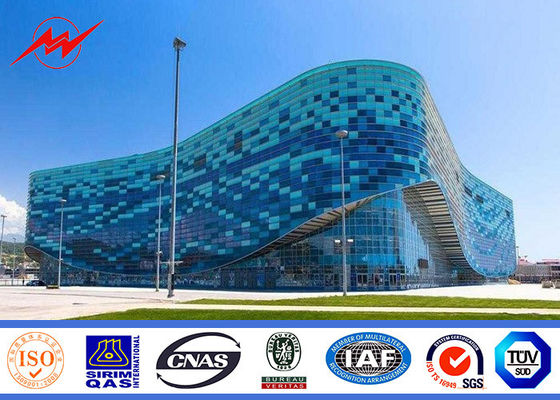 illuminazione poligonale del centro sportivo del palo dell'albero di 40m alta con l'argano