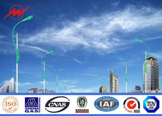 Iluminazione pubblica pali solare della strada del braccio singolo 7m antiurto per illuminazione della città universitaria