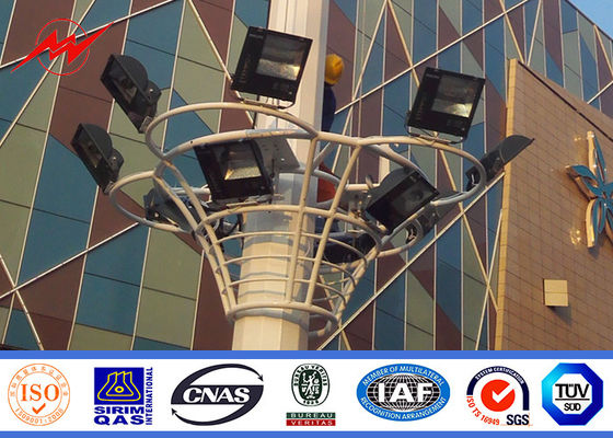 Alti 20m pali di illuminazione di verniciatura flangiati dell'albero di 3mm con velocità una velocità del vento 30m/s di 12 lampade