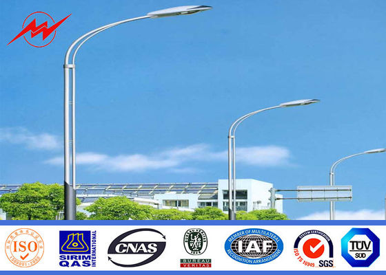 Multi lampada di via solare parteggiata all'aperto di pali di iluminazione pubblica Palo con il braccio trasversale di 2M
