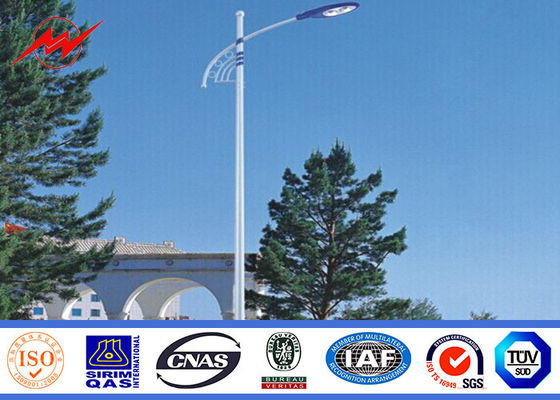 Multi lampada di via solare parteggiata all'aperto di pali di iluminazione pubblica Palo con il braccio trasversale di 2M