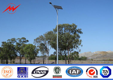 Iluminazione pubblica pali galvanizzata della immersione calda Q235 12m con il fattore di sicurezza trasversale del braccio 1,8