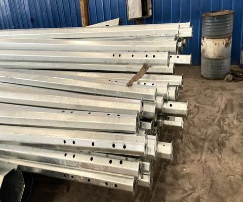 8M Pollo tubolare in acciaio per linea di trasmissione di distribuzione di energia 69kv con spessore di 3 mm soddisfa le norme tecniche e di sicurezza