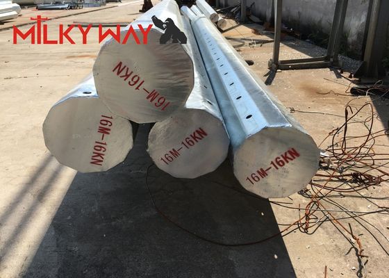 Albero di illuminazione stradale Q345 galvanizzato a caldo con bulloni di ancoraggio M12 e tolleranza dimensionale del +- 2% per l'illuminazione di centri commerciali